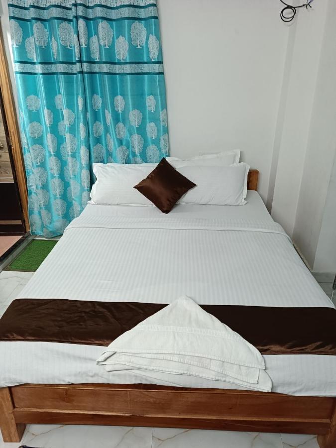 Hotel Atithi Grand Guwahati Esterno foto