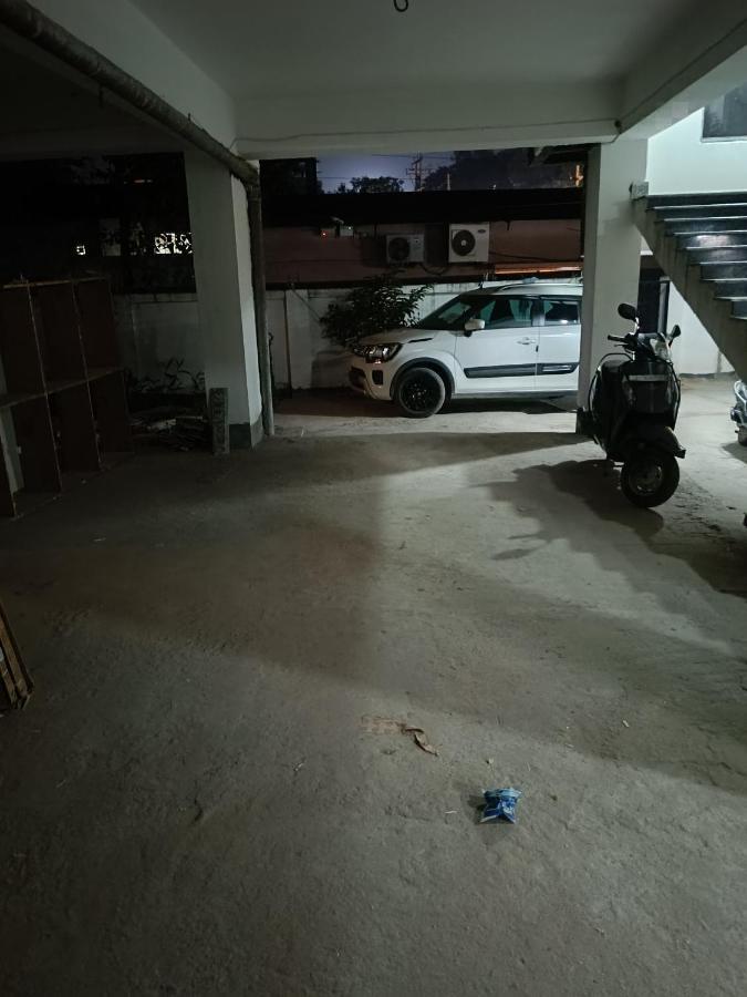Hotel Atithi Grand Guwahati Esterno foto