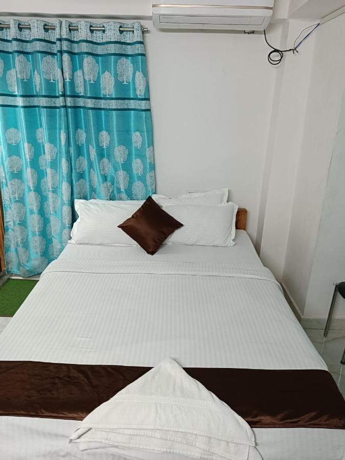 Hotel Atithi Grand Guwahati Esterno foto