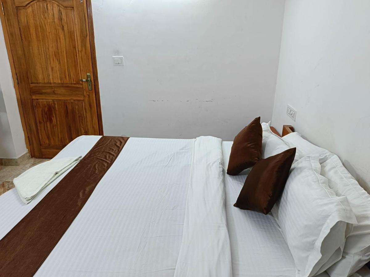 Hotel Atithi Grand Guwahati Esterno foto