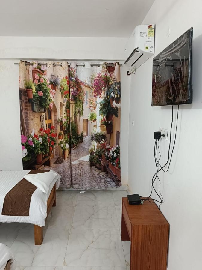 Hotel Atithi Grand Guwahati Esterno foto