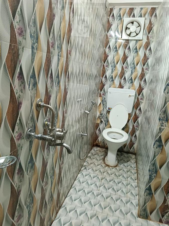 Hotel Atithi Grand Guwahati Esterno foto